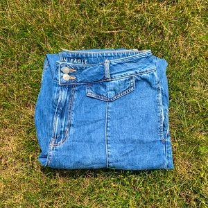 American Eagle Relaxed Mom Jean